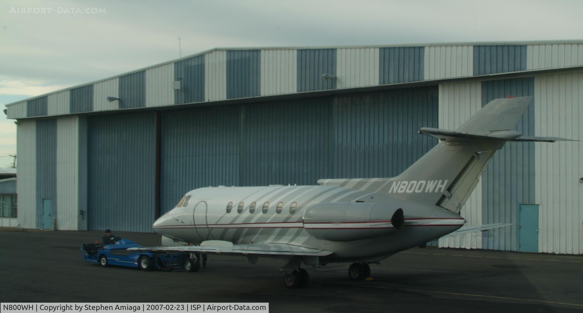 N800WH, 1987 British Aerospace BAe.125 Series 800A C/N 258080, BAE 125 being readied for action
