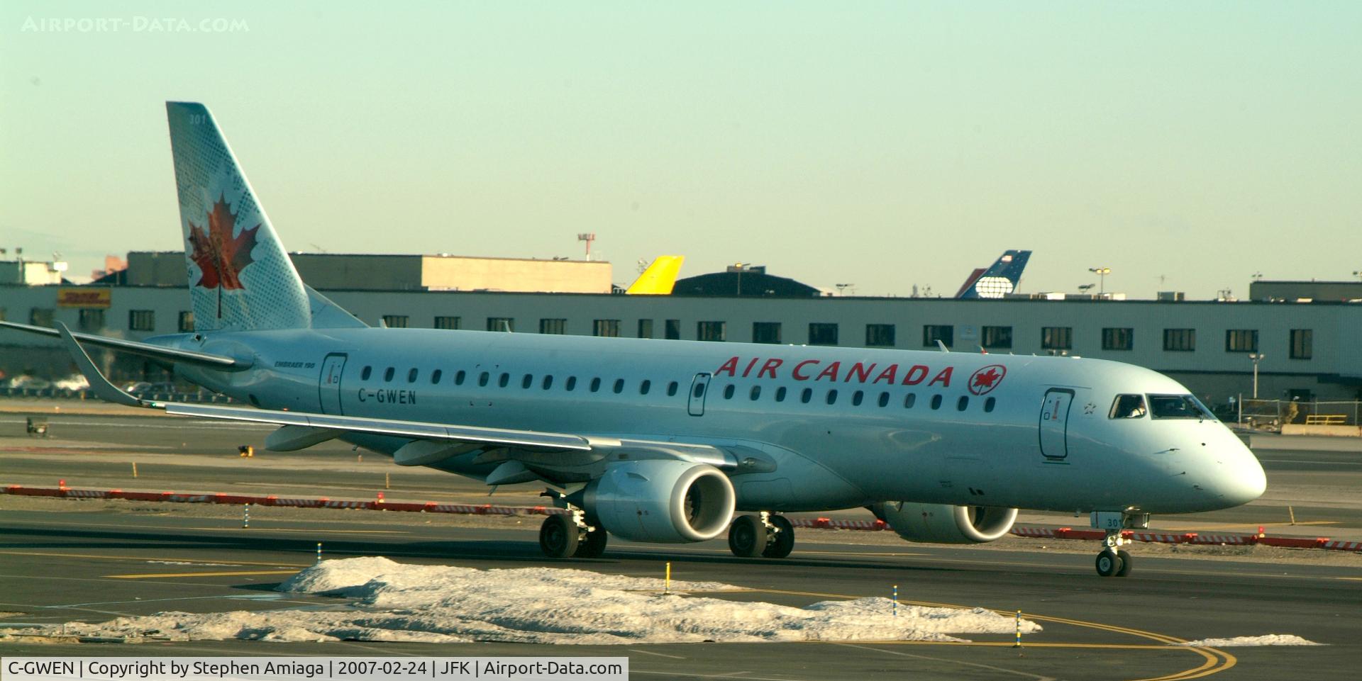 C-GWEN, 2005 Embraer 190AR (ERJ-190-100IGW) C/N 19000010, Air Canada Taxiing in from 31R