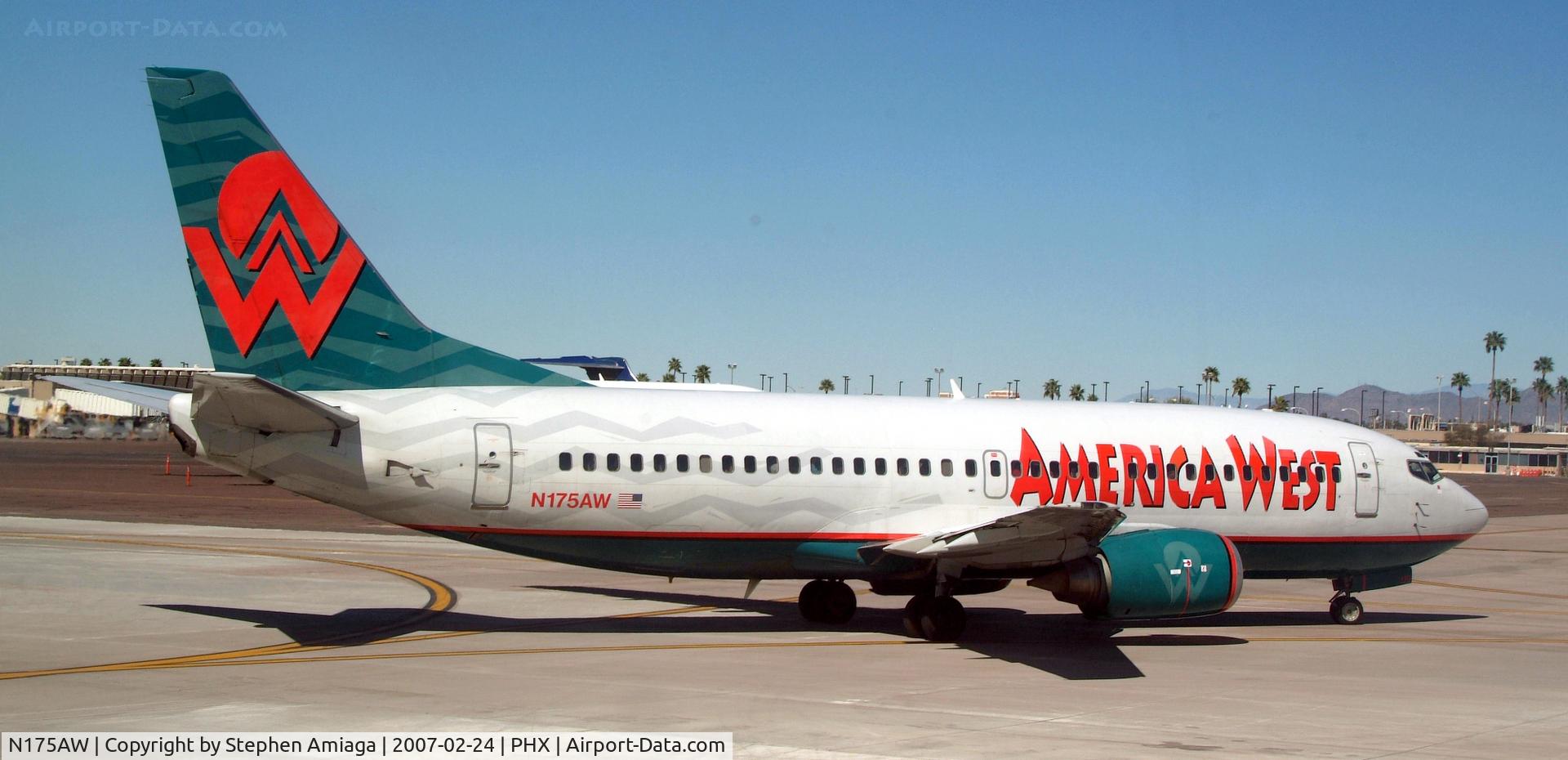 N175AW, 1987 Boeing 737-33A C/N 23634, America West Taxiing in.