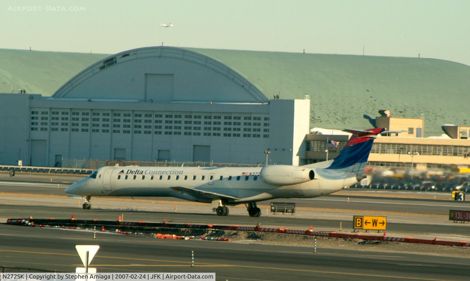 N272SK, 2000 Embraer ERJ-145LR (EMB-145LR) C/N 145306, Taxiing in from 31R