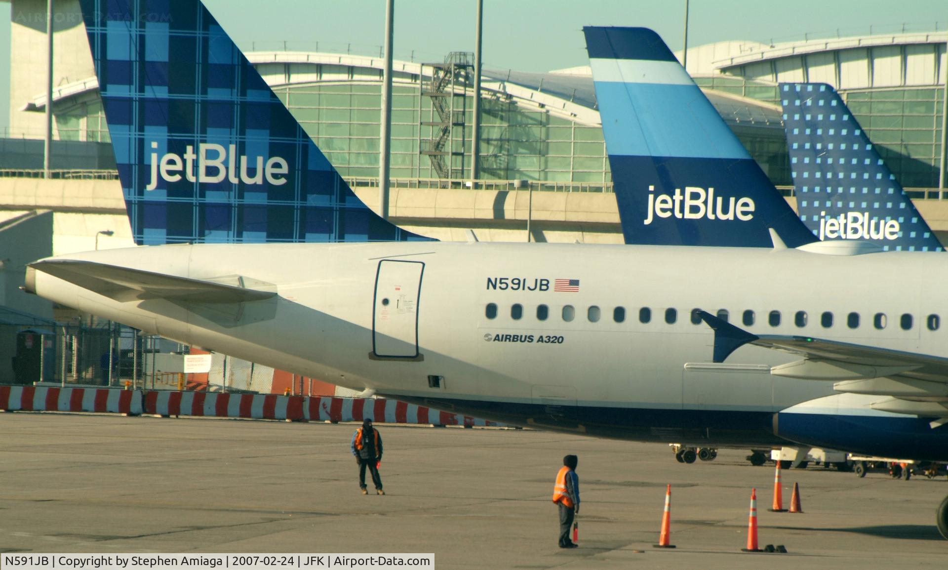 N591JB, 2004 Airbus A320-232 C/N 2246, A Three Tail De-tail of 