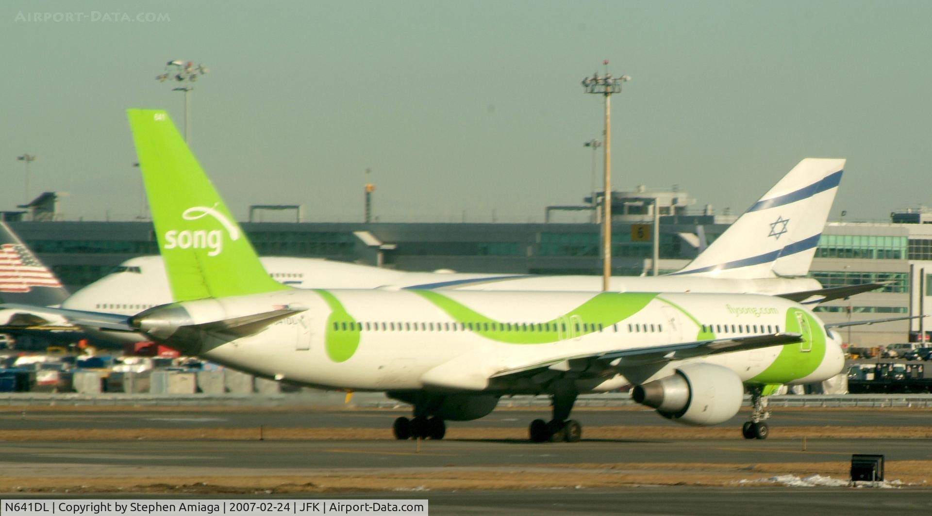 N641DL, 1988 Boeing 757-232 C/N 23995, Song on the ramp