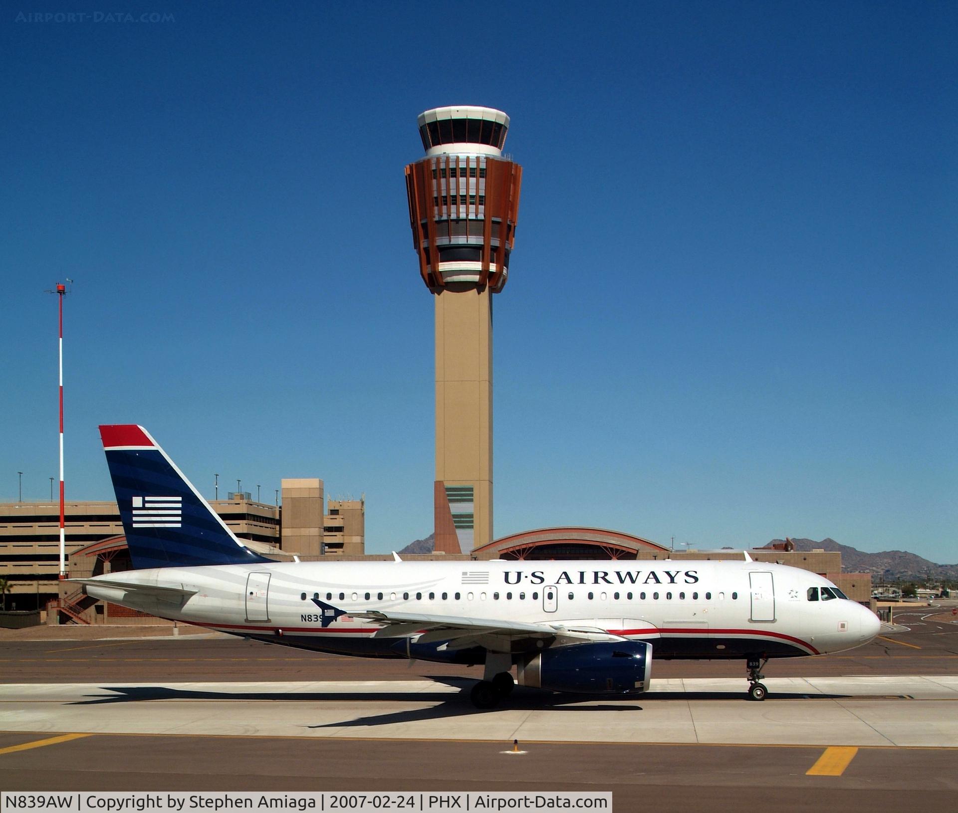 N839AW, 2006 Airbus A319-132 C/N 2669, usairways taxiing in