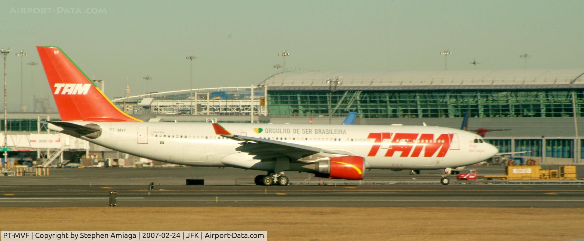 PT-MVF, 2002 Airbus A330-203 C/N 466, 