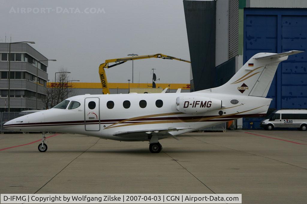 D-IFMG, 2004 Raytheon 390 Premier 1 C/N RB-109, visitor