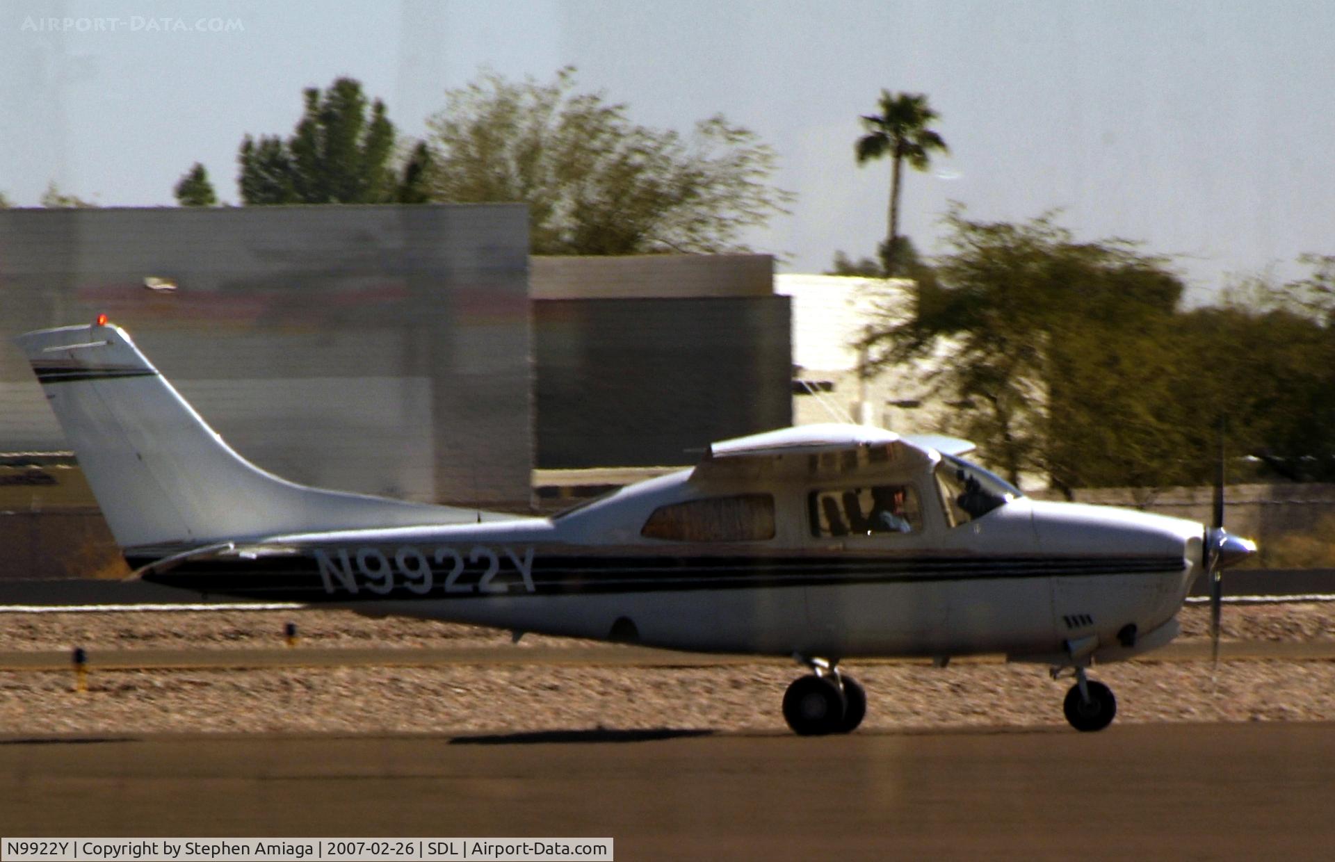 N9922Y, 1982 Cessna T210N Turbo Centurion C/N 21064640, Cutlass Taxiing