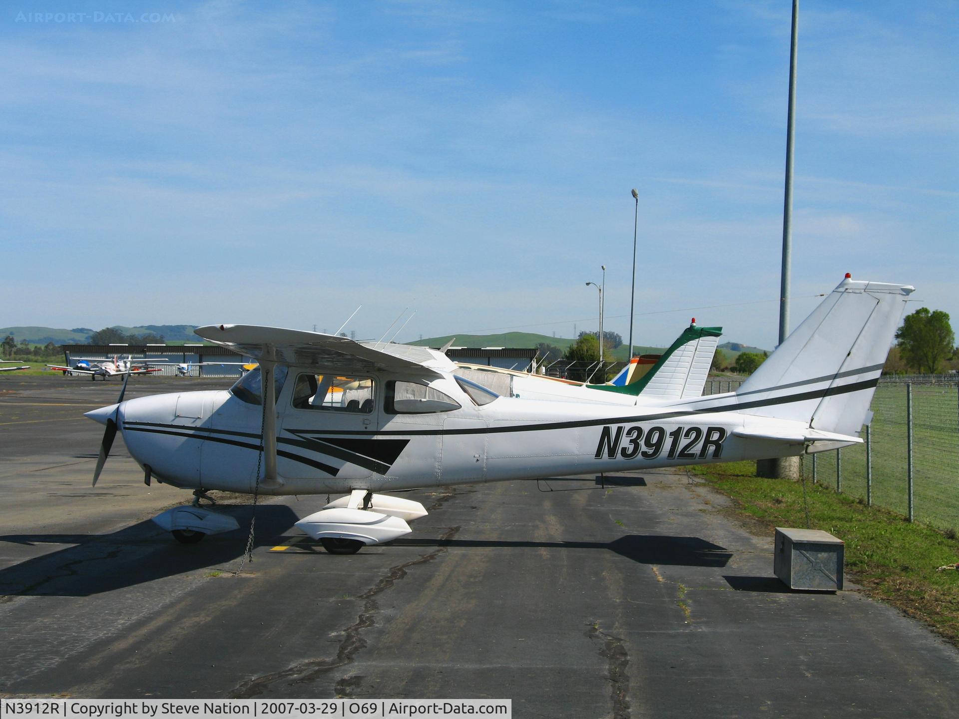 N3912R, 1966 Cessna 172H C/N 17255412, 1966 Cessna 172H @ Petaluma, CA