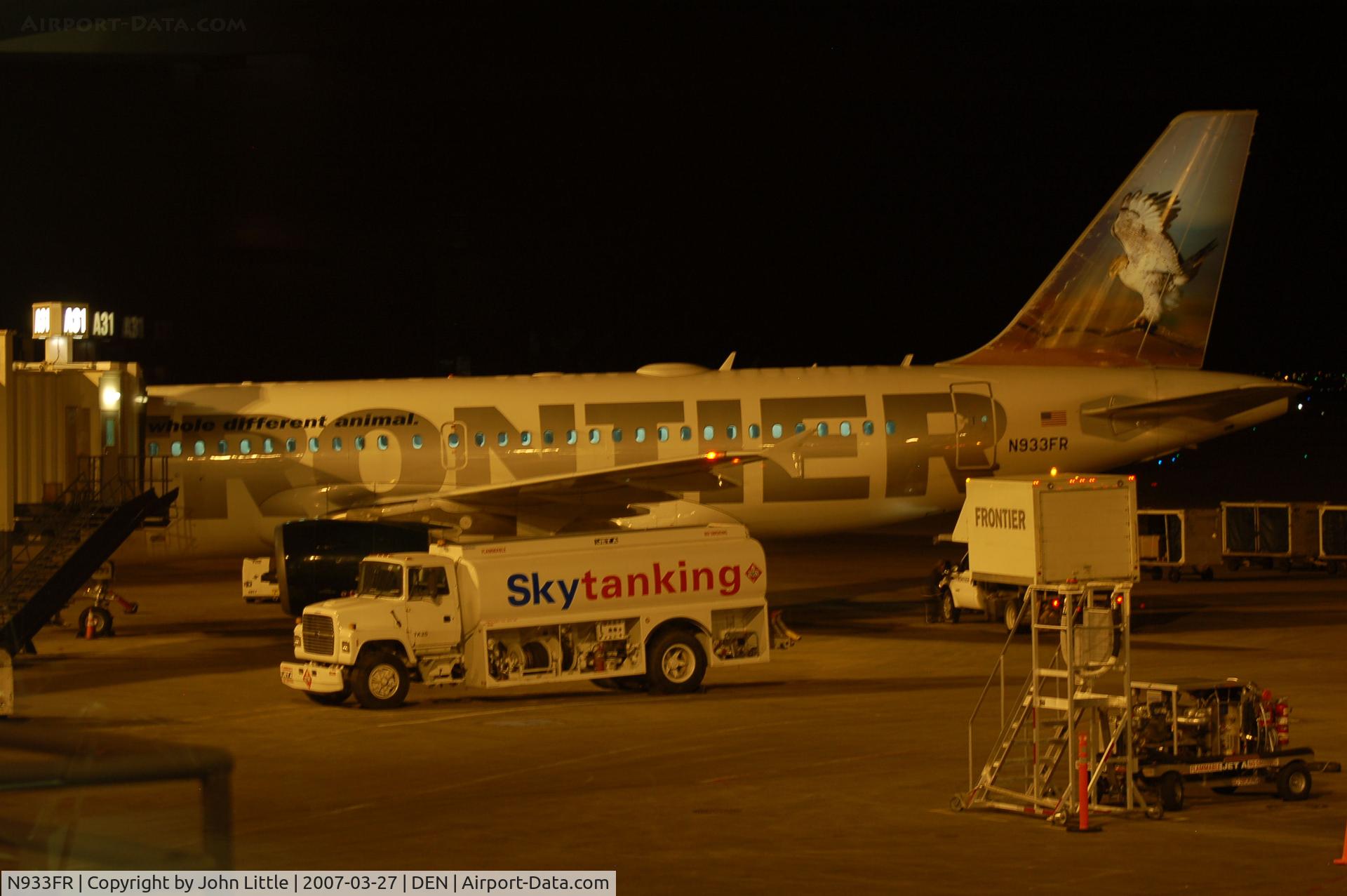 N933FR, 2004 Airbus A319-111 C/N 2260, Hand Held Shot in the dark at DIA