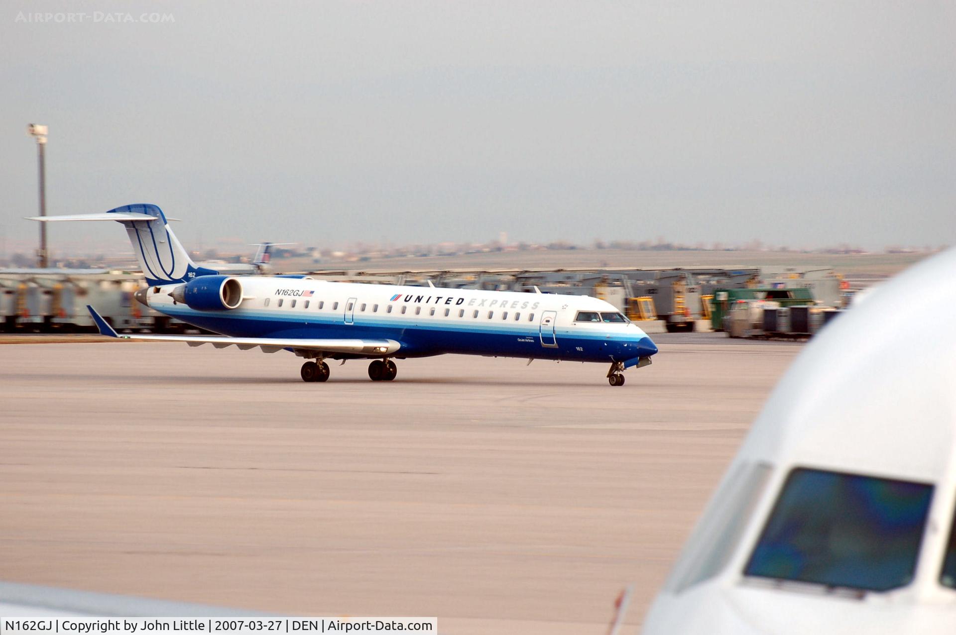 N162GJ, 2006 Bombardier CRJ-702 (CL-600-2C10) Regional Jet C/N 10254, Overcast  day, United Express
