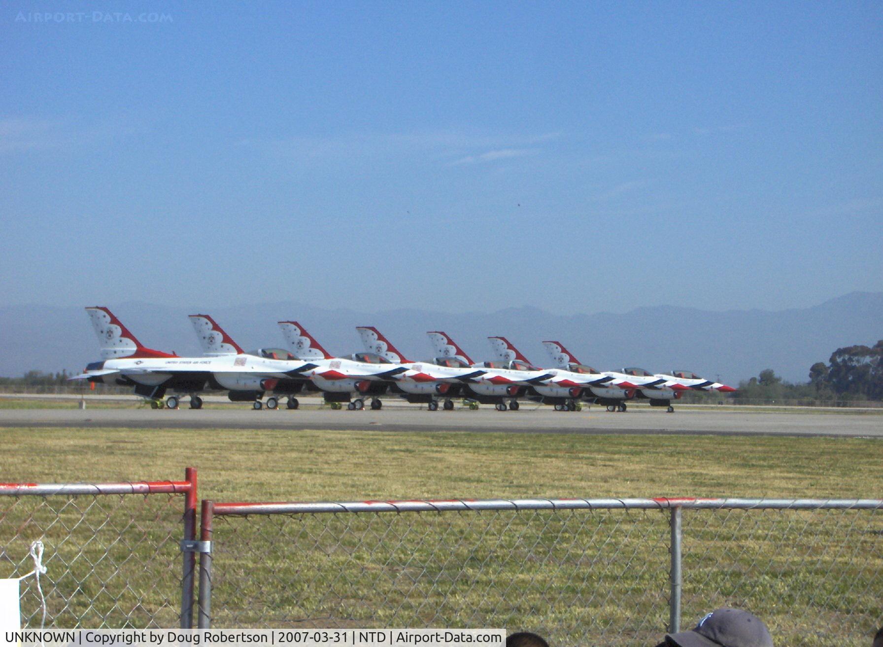 UNKNOWN, , USAF Thunderbirds Demonstration Team. Lockheed-Martin F-16C Fighting Falcons, one General Electric F110-GE-100 afterburning turbofan 27,263 lb st. Initial climb rate: 50,000 ft/minute.