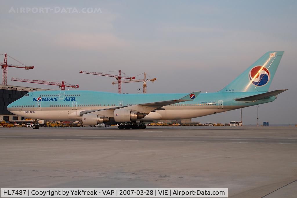 HL7487, 1992 Boeing 747-4B5 C/N 26393, Korean Air Boeing 747-400