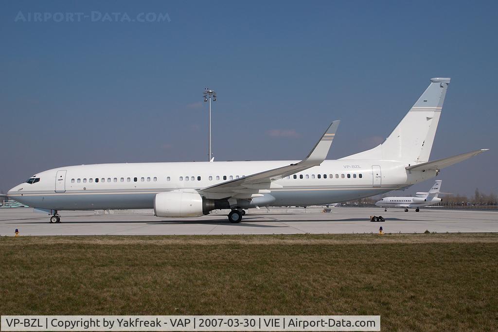 VP-BZL, 2001 Boeing 737-8DV C/N 32915, LOWA Boeing 737-800