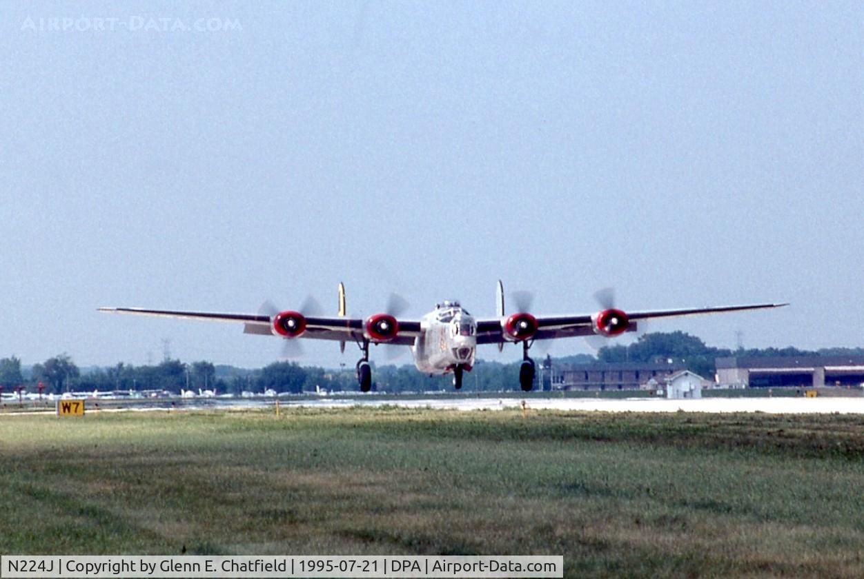 N224J, 1944 Consolidated B-24J-85-CF Liberator C/N 1347 (44-44052), Arriving for an airshow