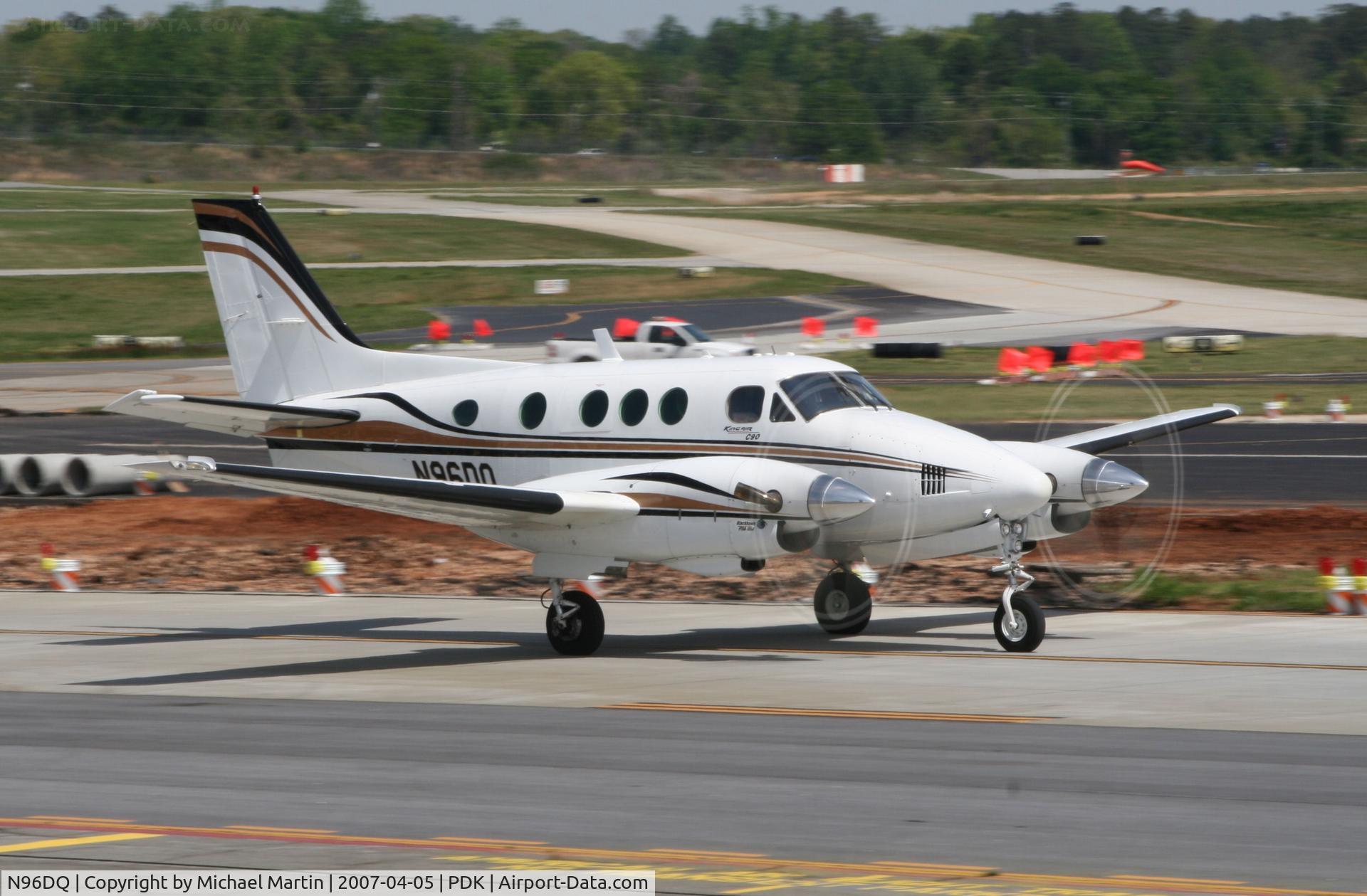 N96DQ, 1978 Beech C90GTI King Air C/N LJ-814, Taxing past on going construction