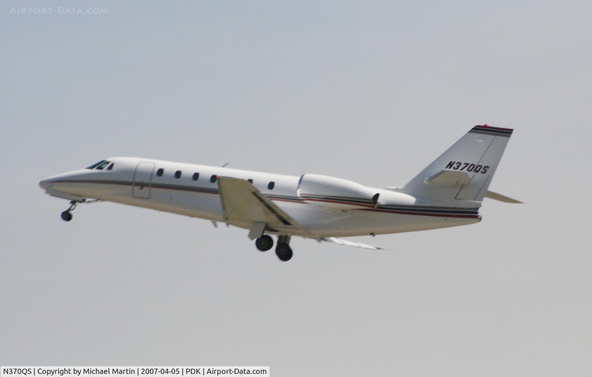 N370QS, 2006 Cessna 680 Citation Sovereign C/N 680-0099, Execjet 370 departing PDK enroute to DTS