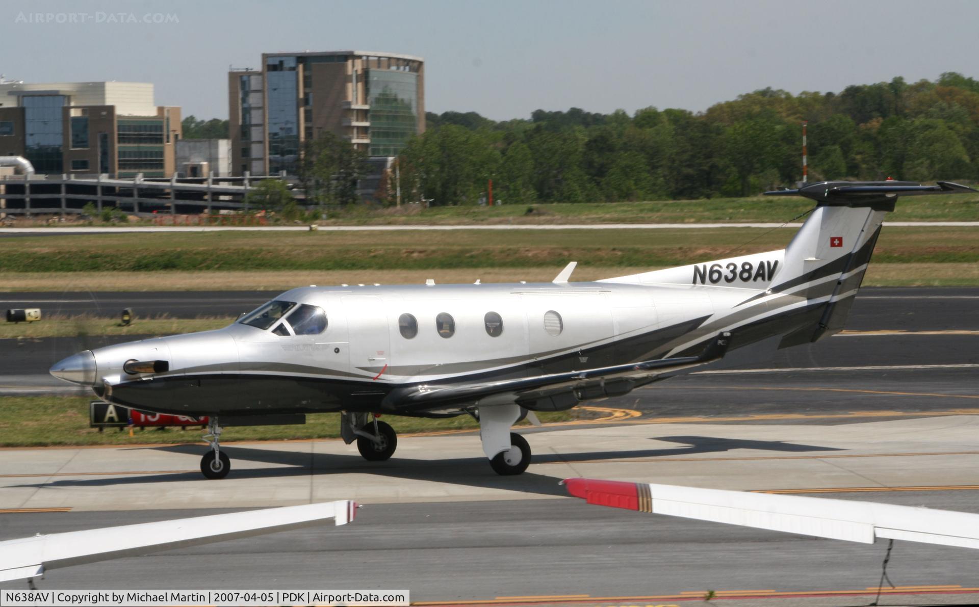N638AV, 2005 Pilatus PC-12/45 C/N 638, Taxing to Epps Air Service