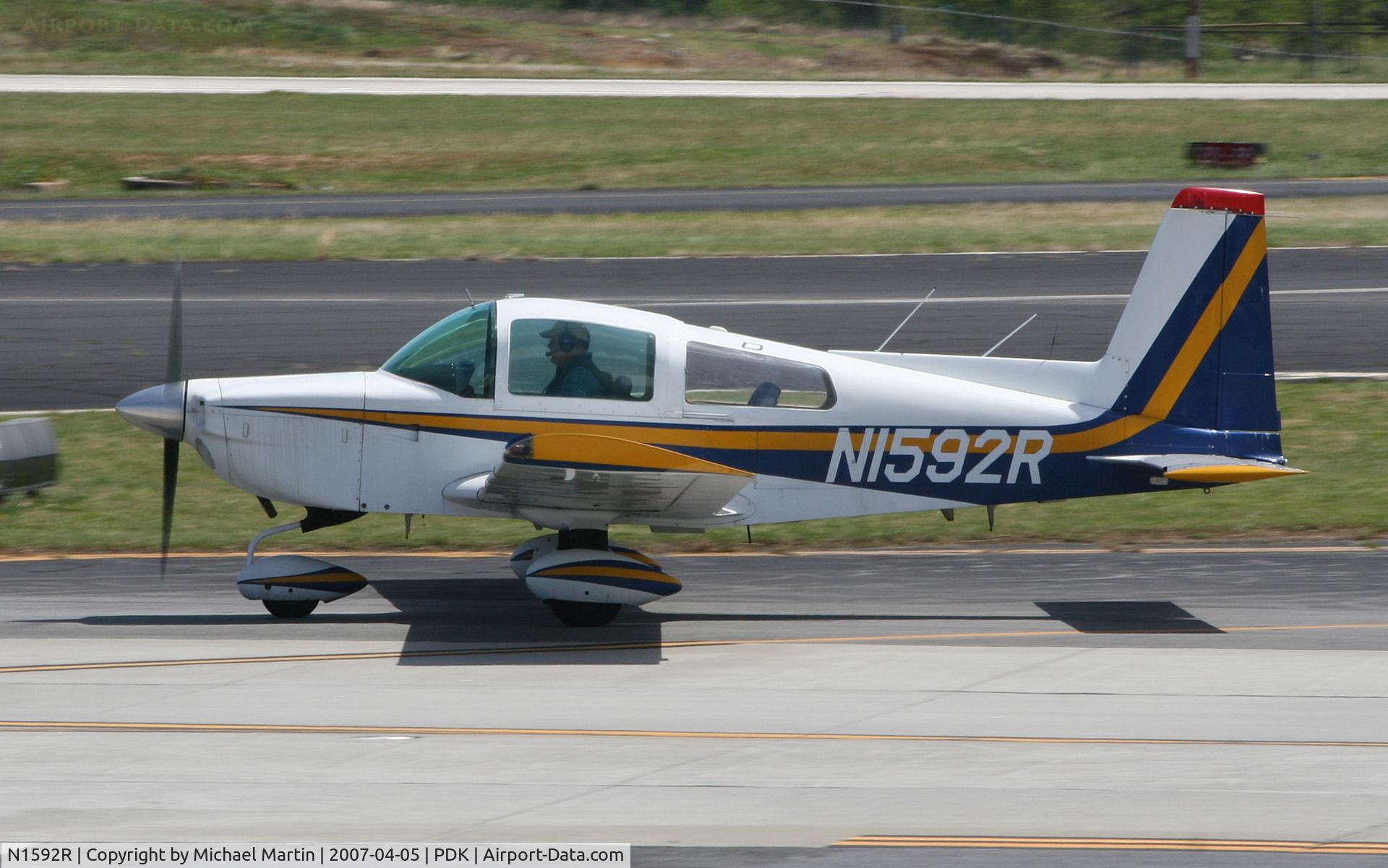 N1592R, 1975 Grumman American AA-5B Tiger C/N AA5B-0092, Taxing back from flight