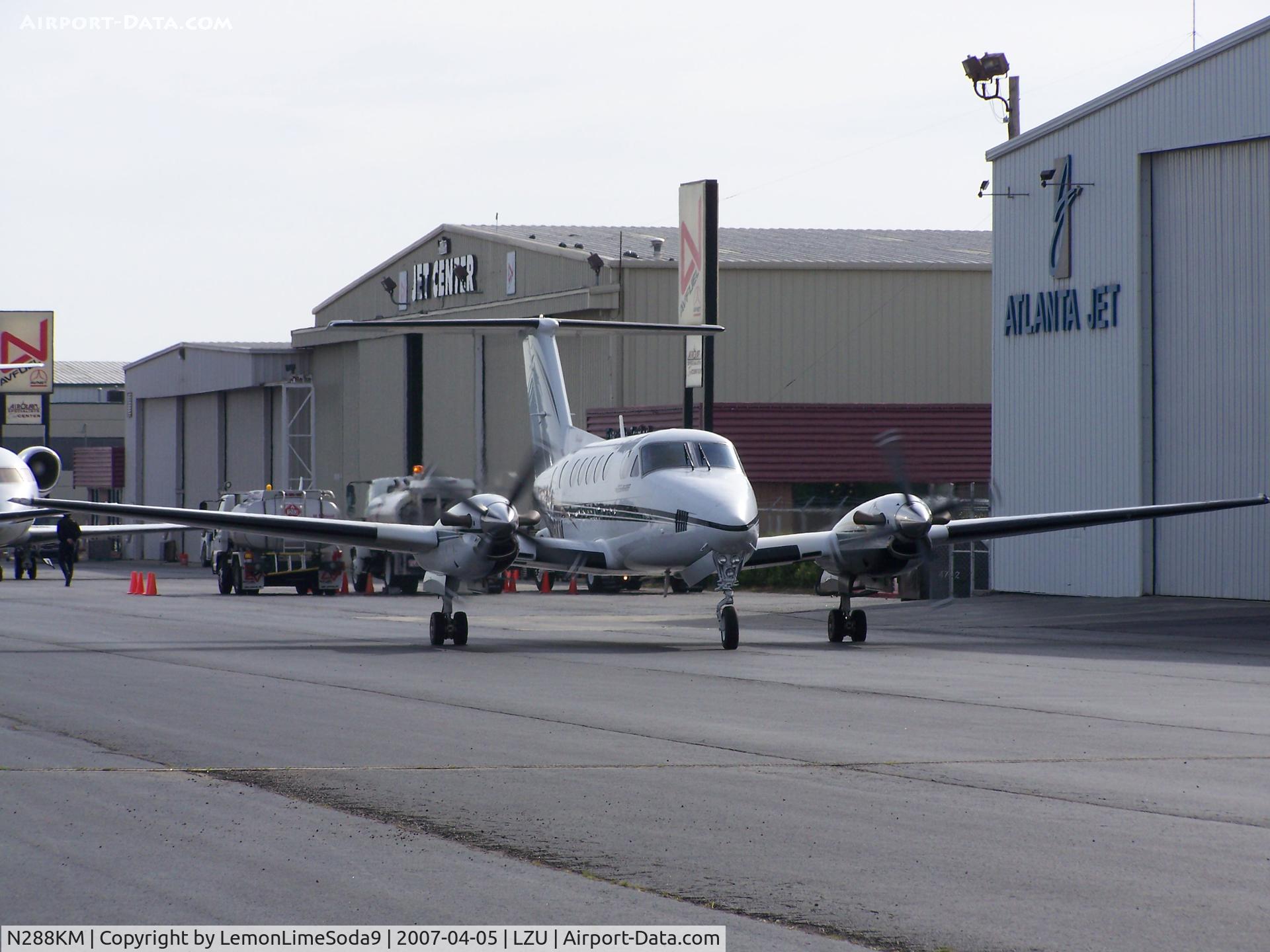 N288KM, 1995 Beech B200 King Air C/N BB-1508, Just another day at the airport.