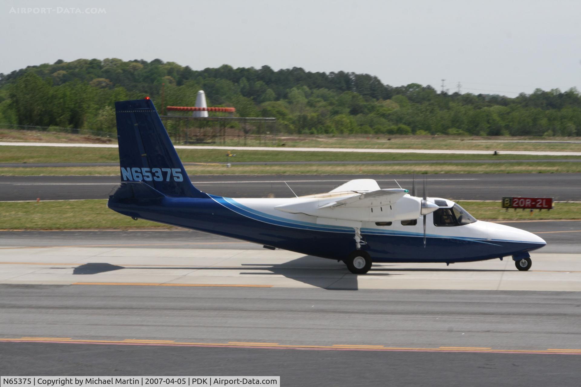 N65375, 1974 Aero Commander 500 S C/N 3181, Taxing to Runway 2R