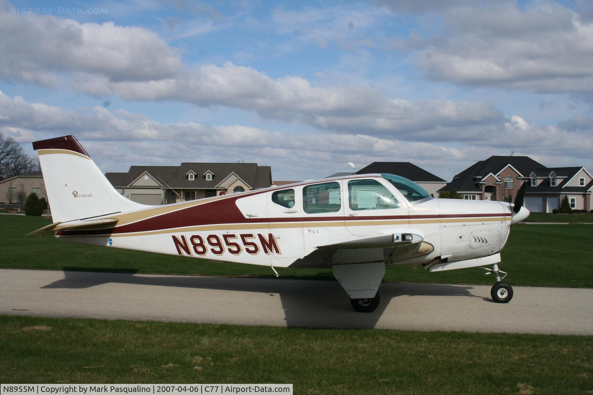 N8955M, 1963 Beech 35-B33 Debonair C/N CD-713, Beech B33