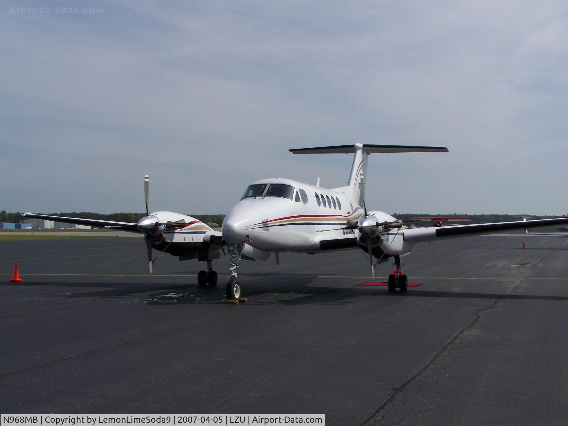 N968MB, 1999 Raytheon B200 King Air C/N BB-1667, Just another day at the airport.