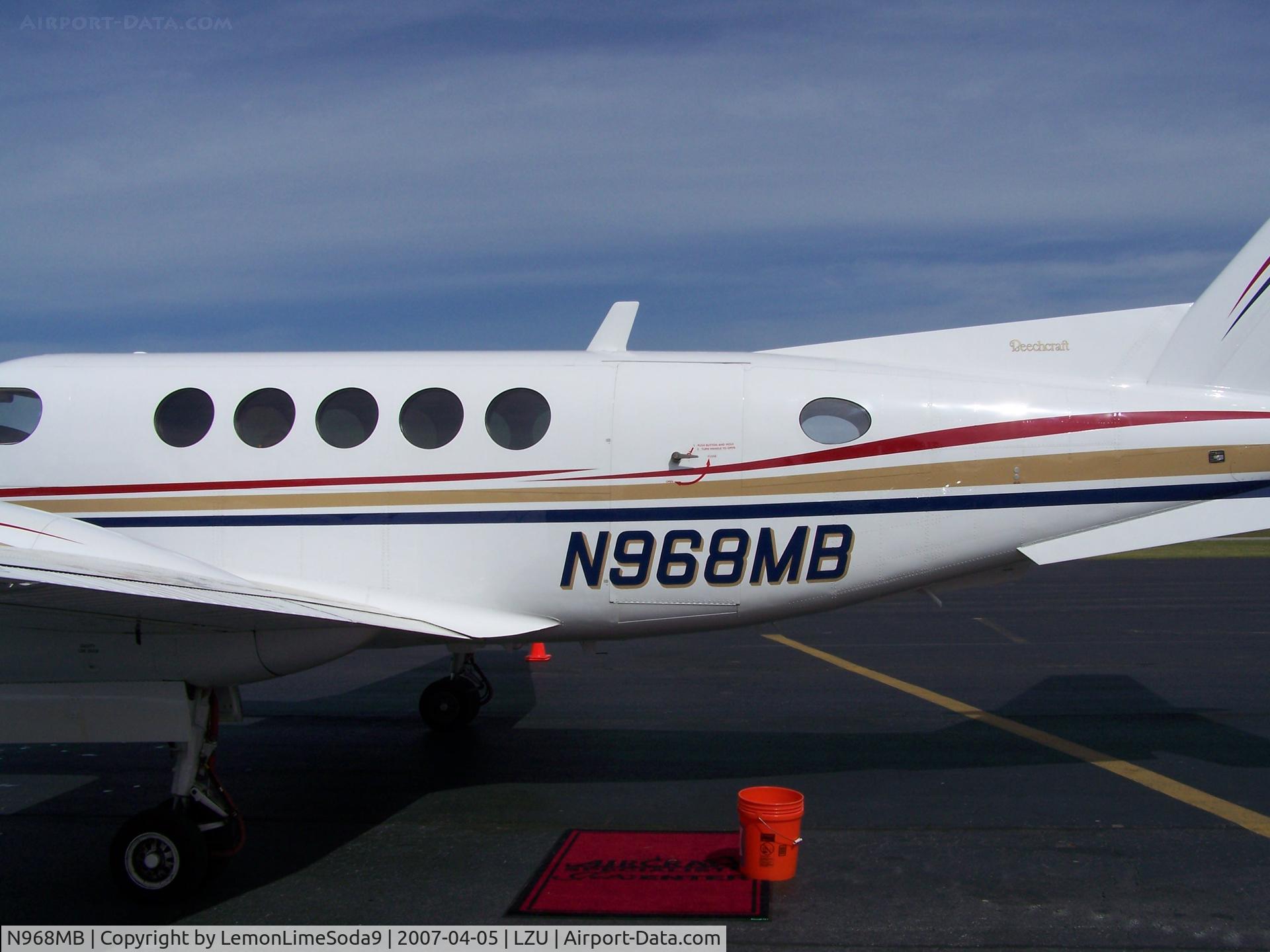N968MB, 1999 Raytheon B200 King Air C/N BB-1667, Just another day at the airport.