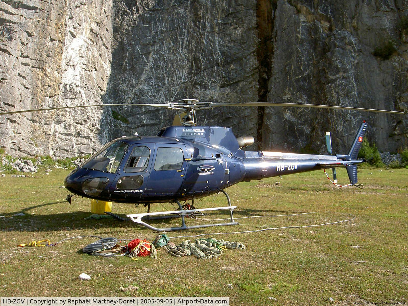 HB-ZGV, 2001 Eurocopter AS-350B-3 Ecureuil Ecureuil C/N 3426, Aerial work Rawyl
