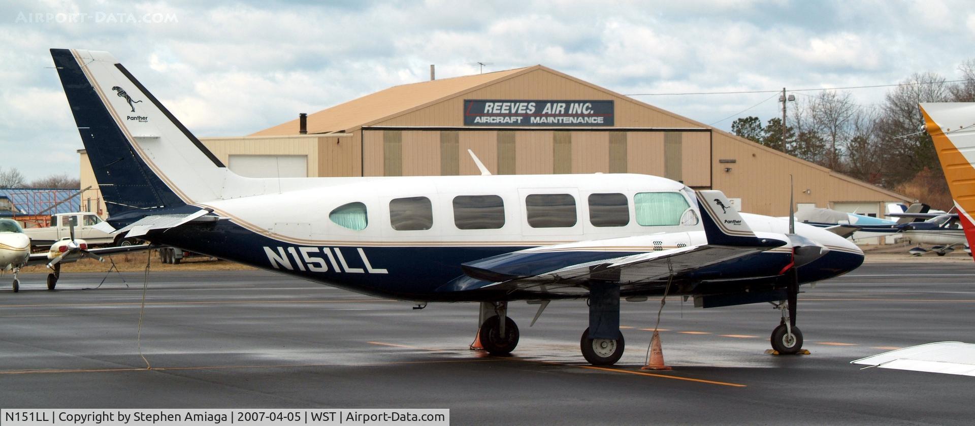 N151LL, Piper PA-31-350 Navajo Chieftain Chieftain C/N 31-7852025, Navajo getting ready to go.
