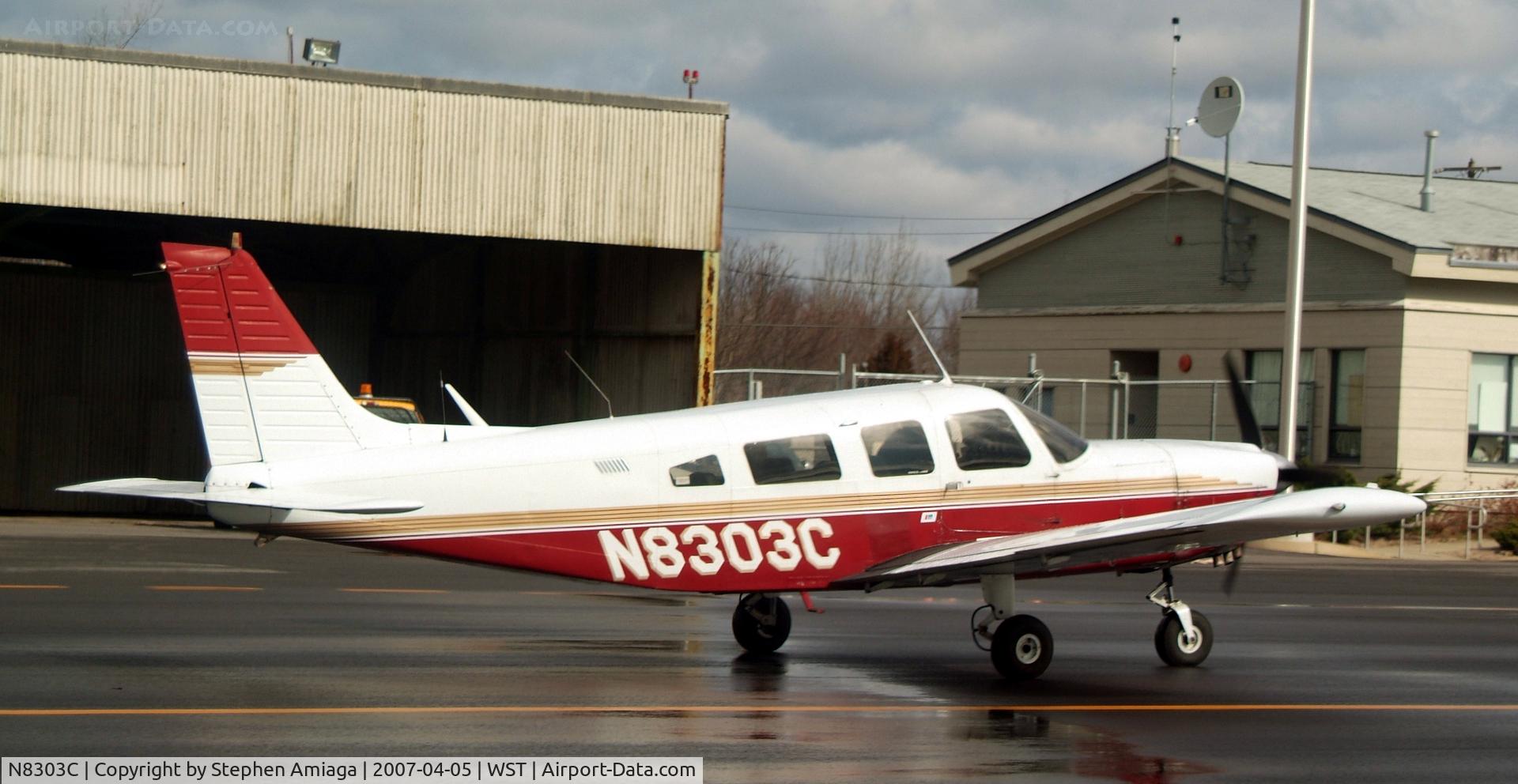 N8303C, Piper PA-300 Twin Comanche, Cherokee Six Passing by - NE airlines