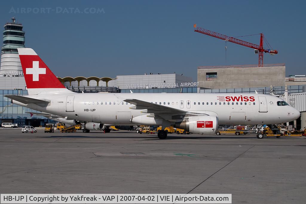 HB-IJP, 1997 Airbus A320-214 C/N 681, Swiss Airbus 320