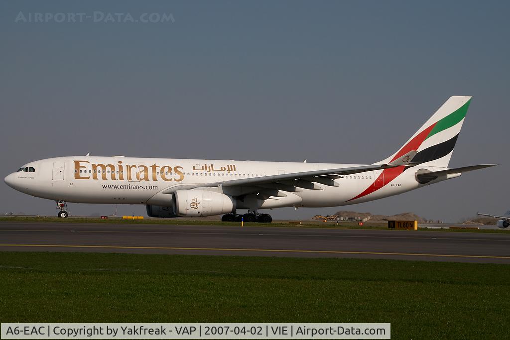 A6-EAC, 2000 Airbus A330-243 C/N 372, Emirates Airbus A330-200