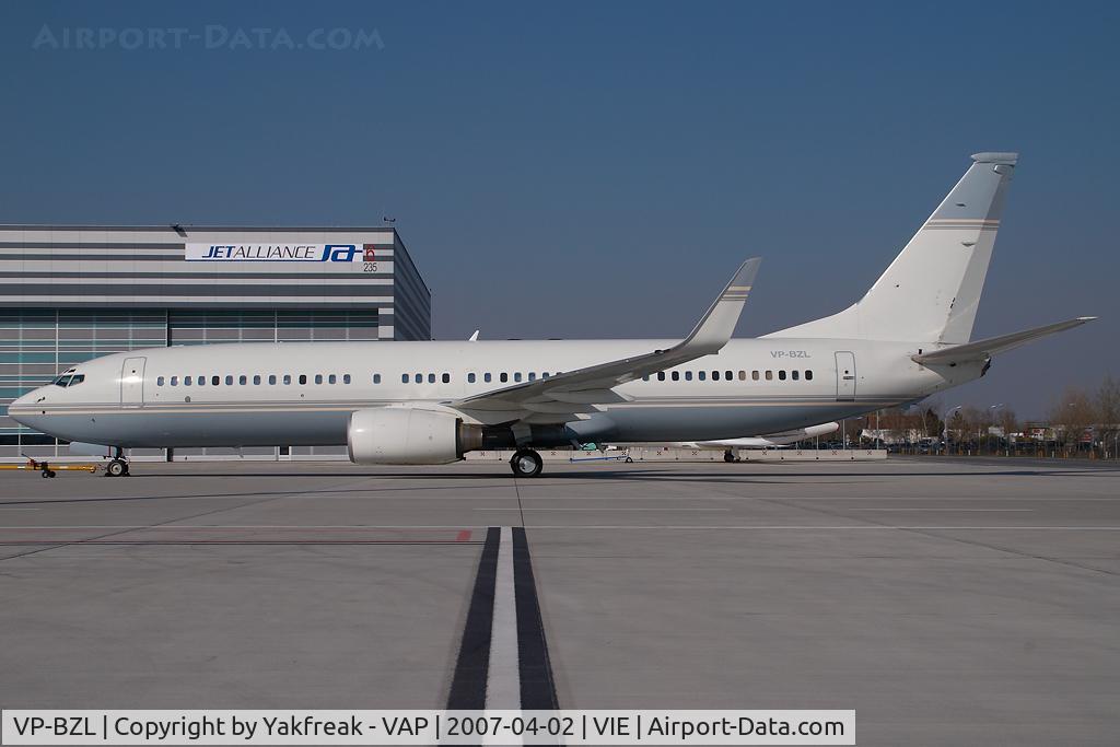 VP-BZL, 2001 Boeing 737-8DV C/N 32915, Lowa Boeing 737-800