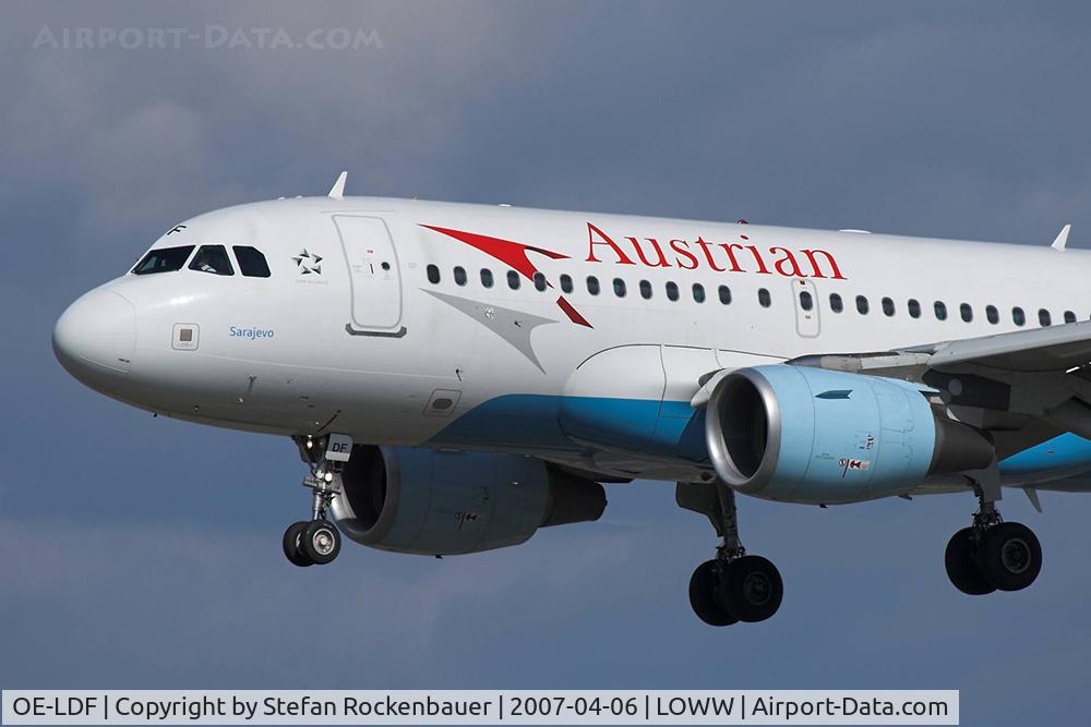 OE-LDF, 2005 Airbus A319-112 C/N 2547, Sarajevo on short final.