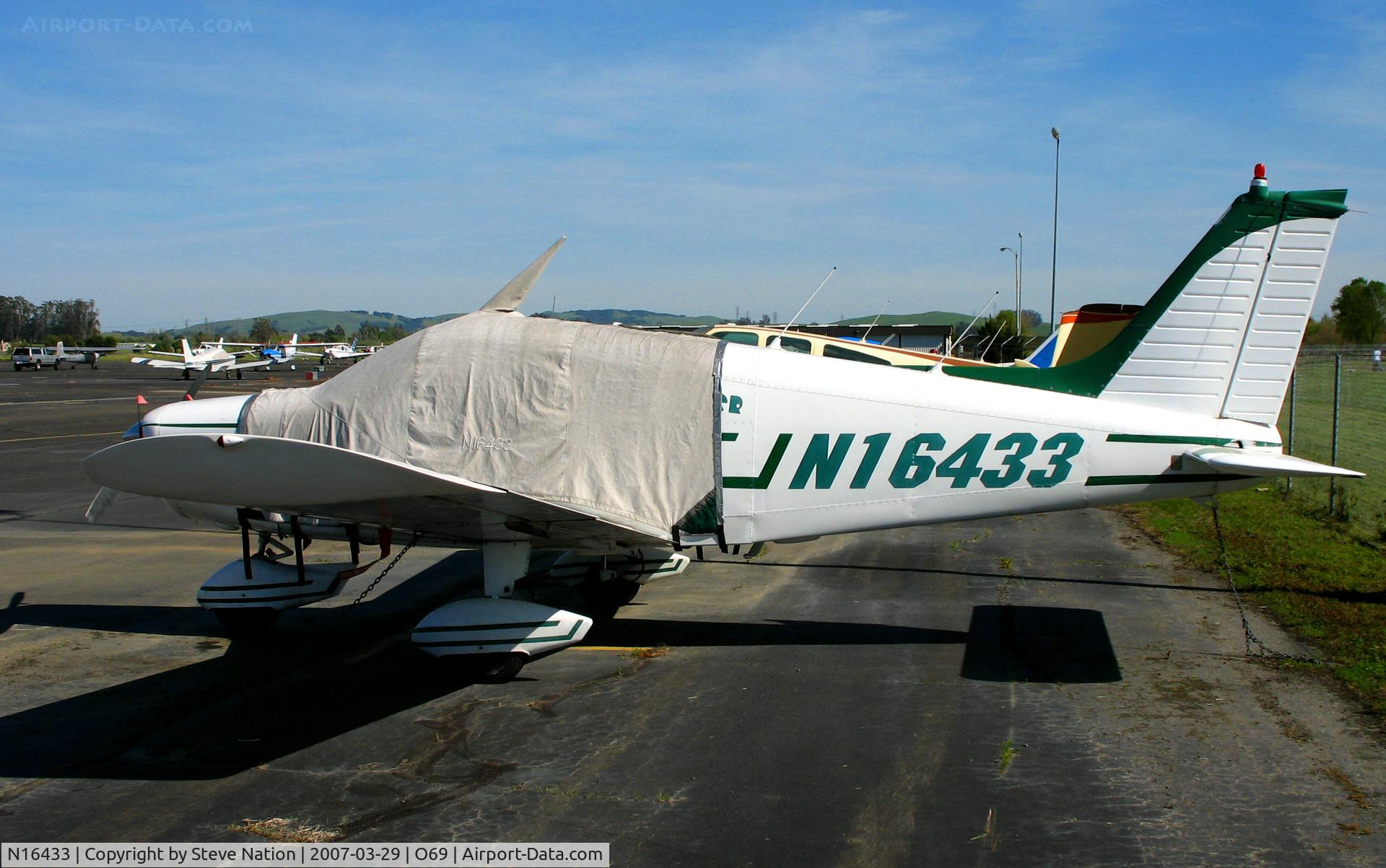 N16433, 1973 Piper PA-28-140 C/N 28-7325271, 1973 Piper PA-28-140 with cockpit cover @ Petaluma, CA