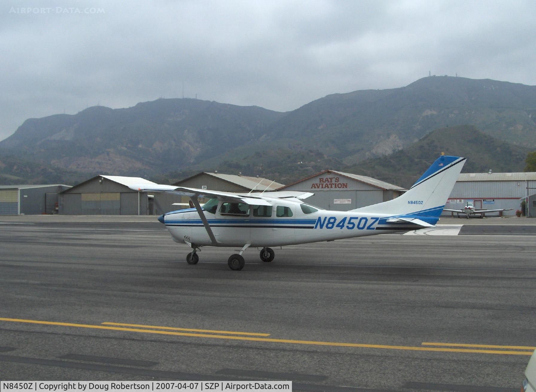 N8450Z, 1963 Cessna 210-5 (205) C/N 2050450, 1963 Cessna 210-5 (205) UTILINE (fixed gear version of 210C) Continental IO-470-E 260 Hp, 6 place. Taxi to Rwy 22