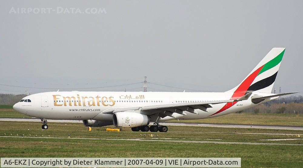 A6-EKZ, 2000 Airbus A330-243 C/N 345, Emirates A330-243