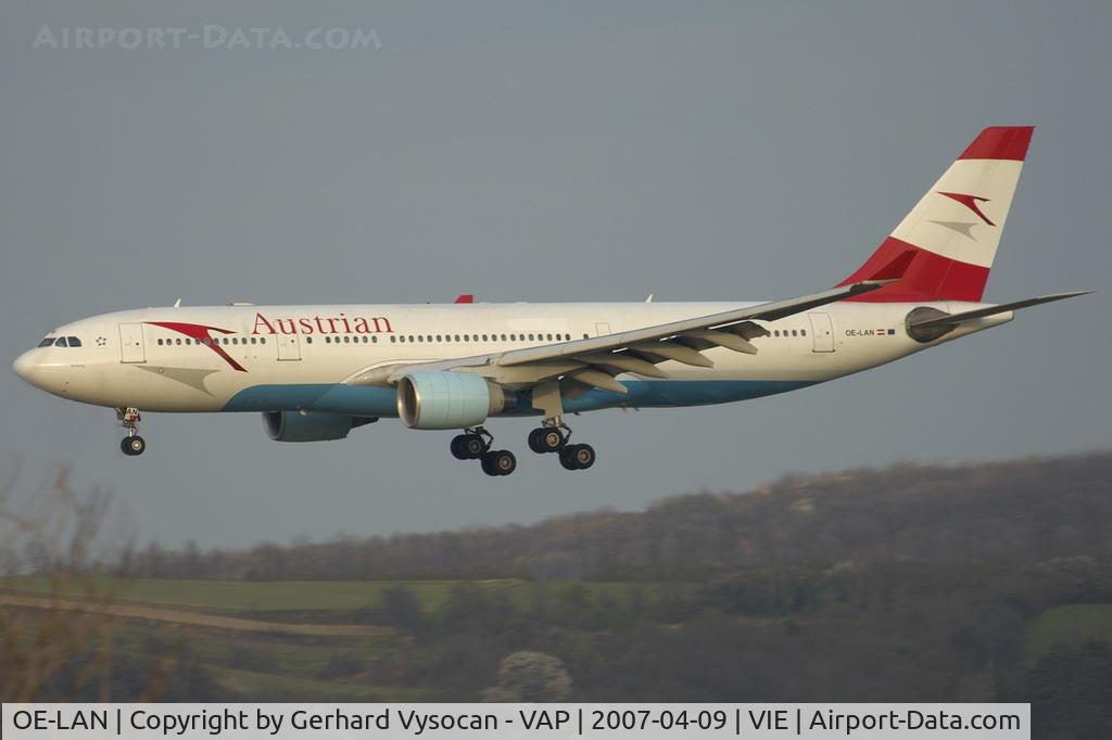 OE-LAN, 1997 Airbus A330-223 C/N 195, arrival with the last rays of sun
