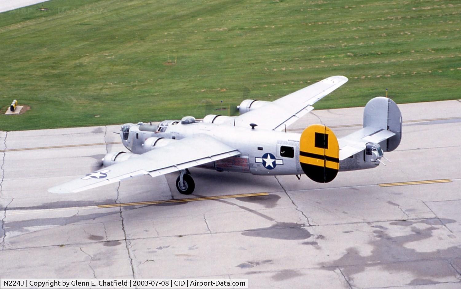 N224J, 1944 Consolidated B-24J-85-CF Liberator C/N 1347 (44-44052), Taxiing for departure