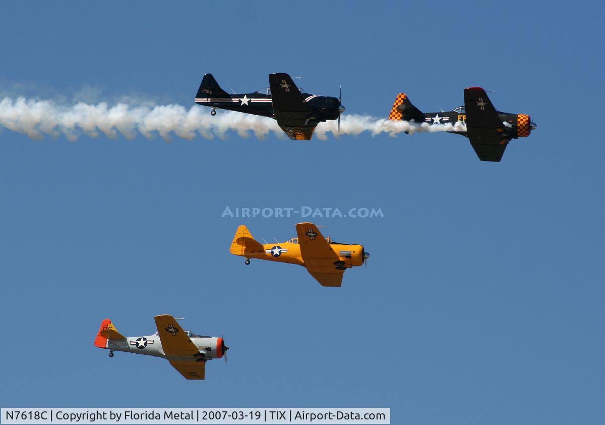 N7618C, 1949 North American AT-6G Texan C/N 168-529 (49-3405), T-6 Formation