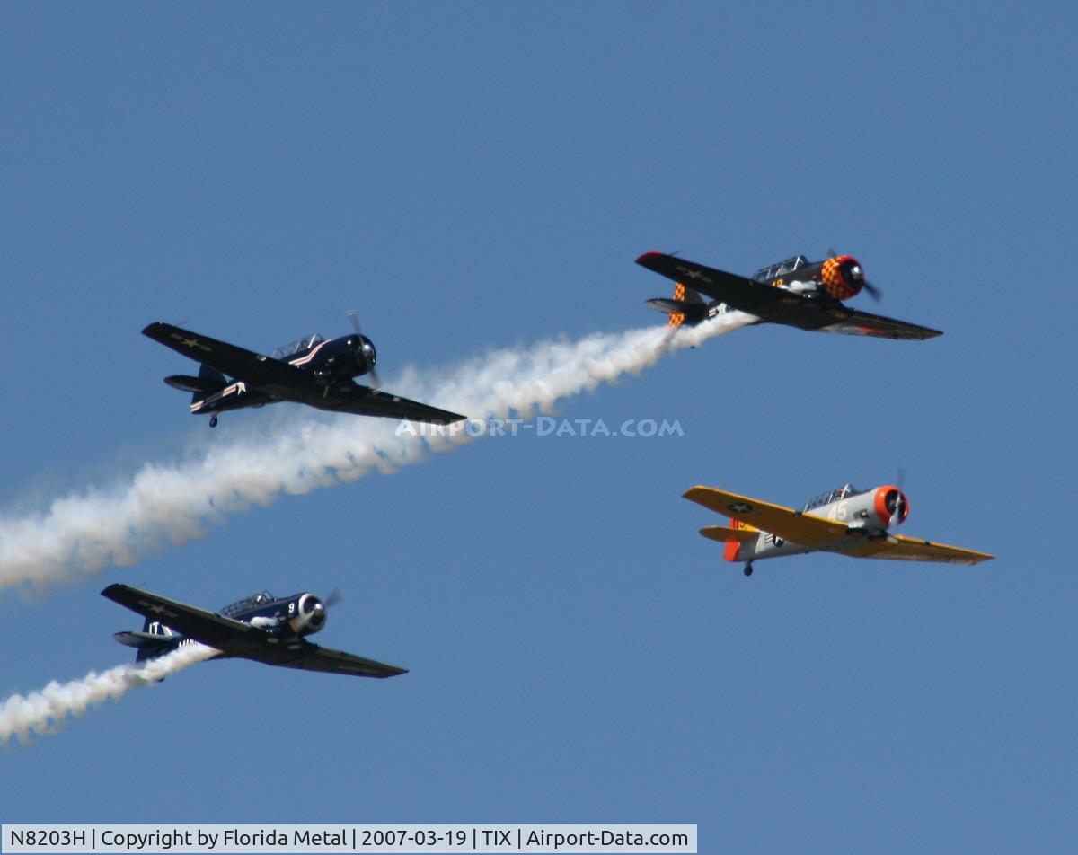 N8203H, 1960 North American T-6G Texan C/N 168-345, T-6 Formation
