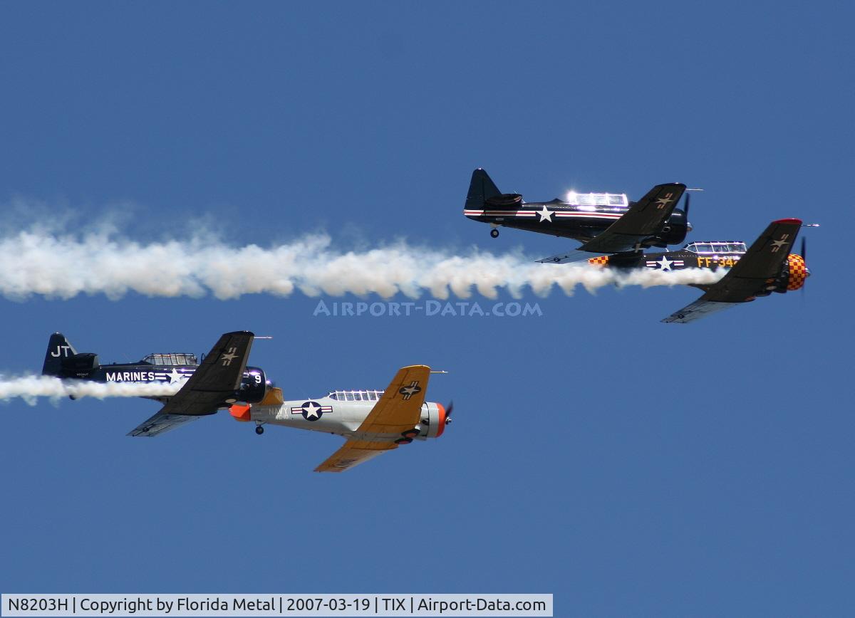 N8203H, 1960 North American T-6G Texan C/N 168-345, T-6 Formation