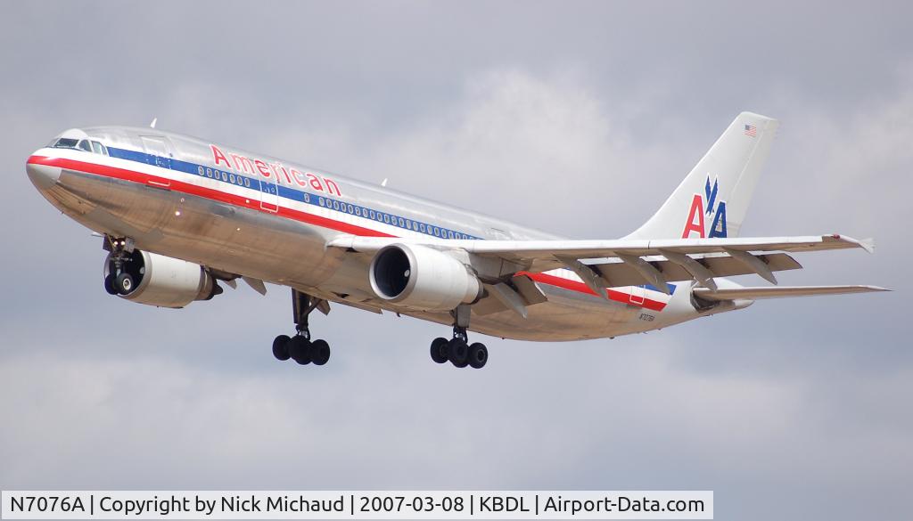 N7076A, 1991 Airbus A300B4-605R C/N 610, Problem with the normal A300, so this one was flown in empty from JFK to take every one to Puerto Rico.