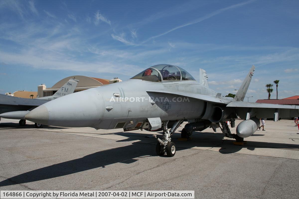 164866, McDonnell Douglas F/A-18D Hornet C/N 1198/D114, F-18