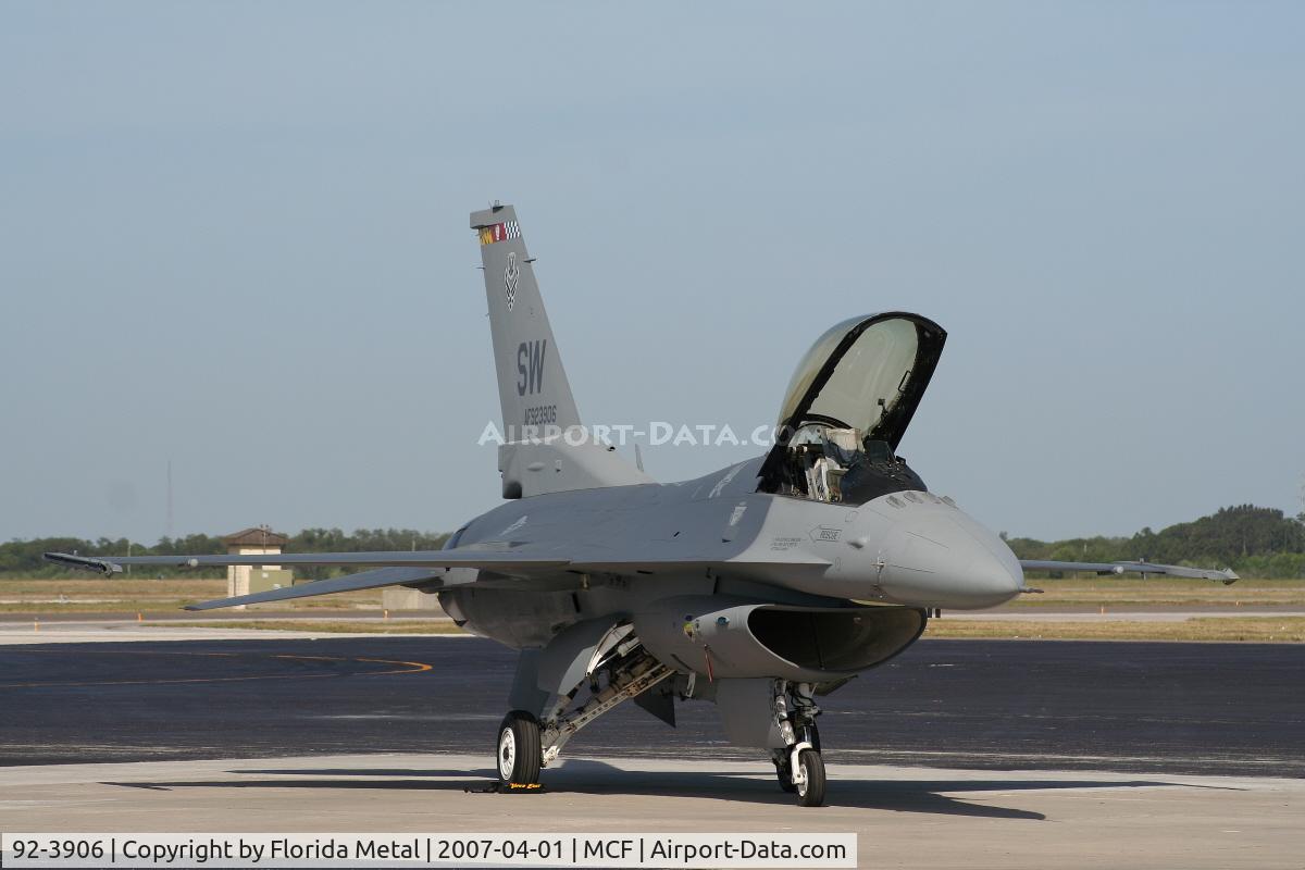 92-3906, 1992 Lockheed F-16CJ Fighting Falcon C/N CC-148, F-16