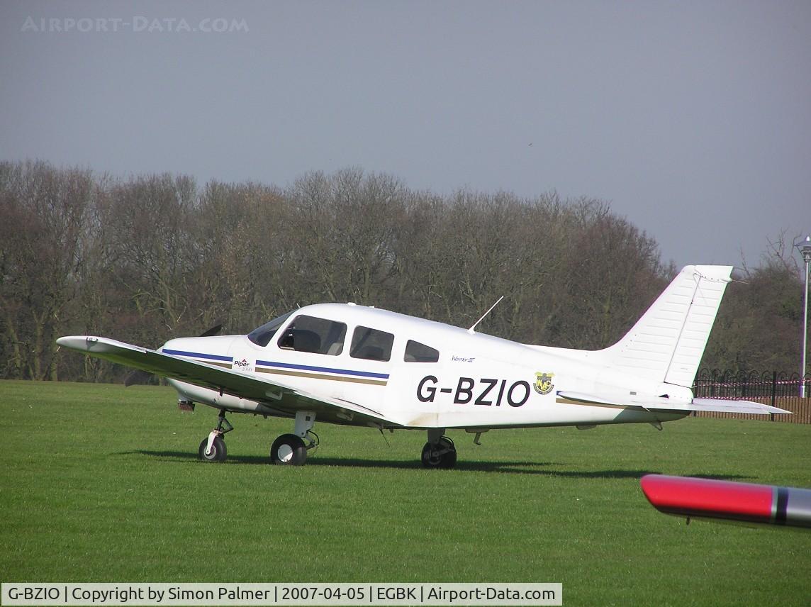 G-BZIO, 2000 Piper PA-28-161 Cherokee Warrior III C/N 2842085, PA28-161 visiting Sywell