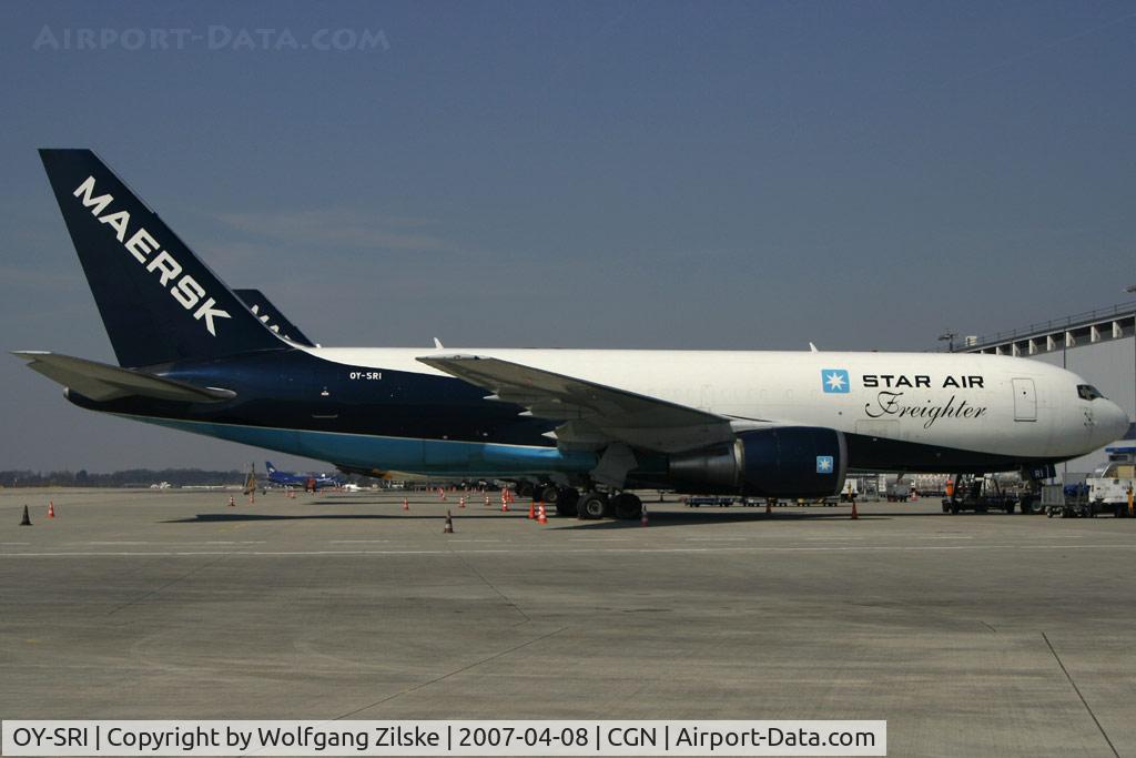 OY-SRI, 1993 Boeing B767-25EBDSF C/N 27193, visitor