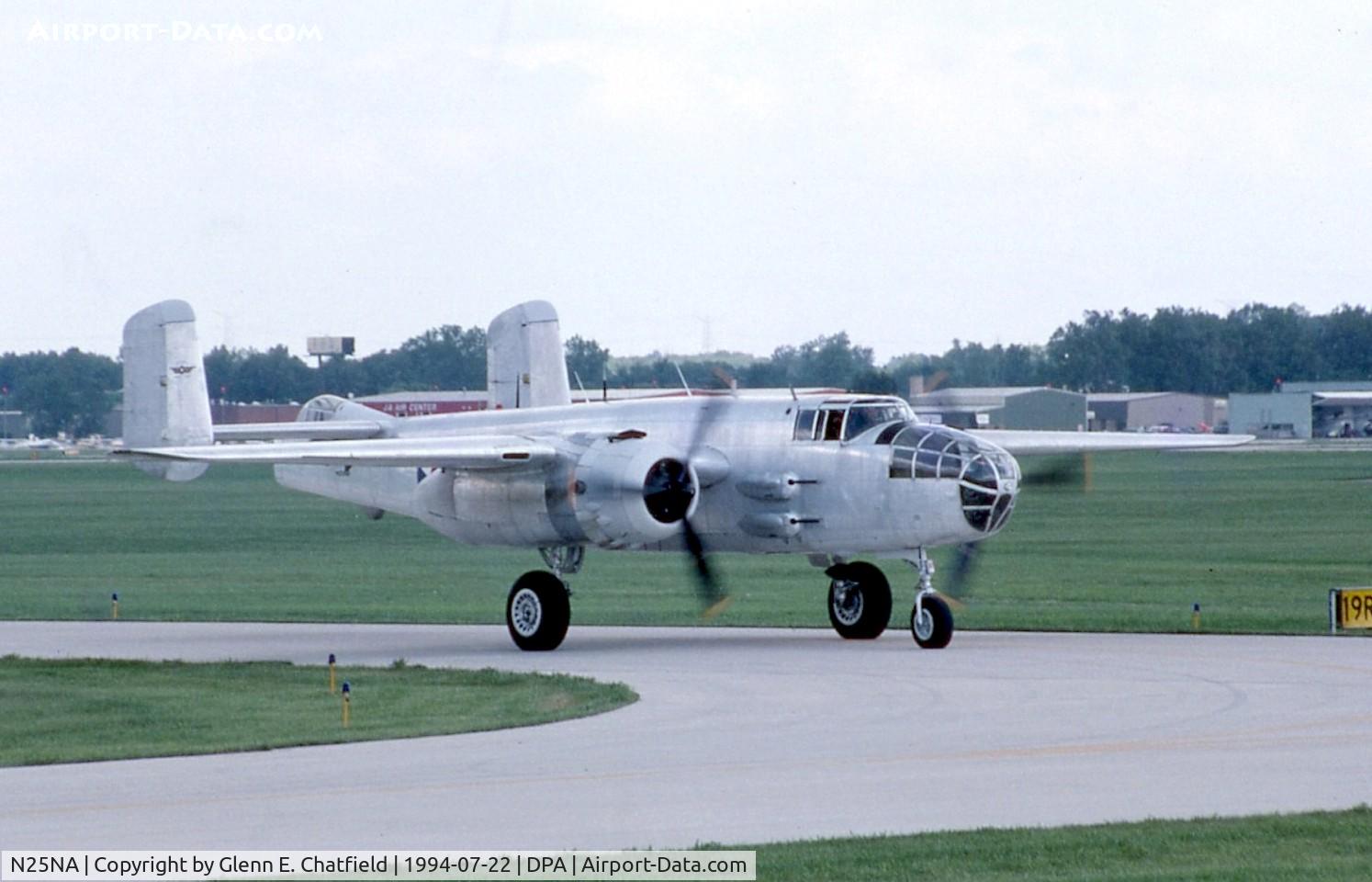 N25NA, 1944 North American B-25J Mitchell Mitchell C/N 108-47479, Taxiing by air boss stand