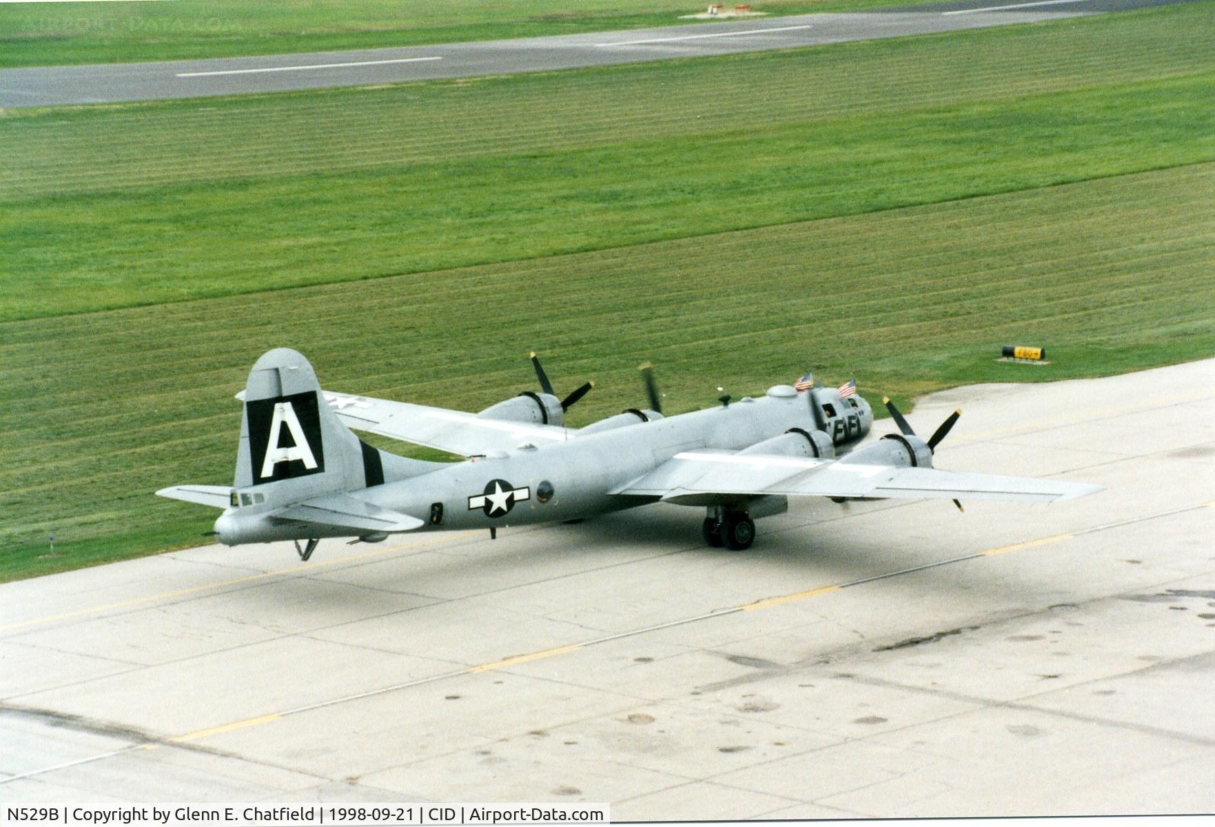 N529B, 1944 Boeing B-29A-60-BN Superfortress C/N 11547, Taxiing in after landing
