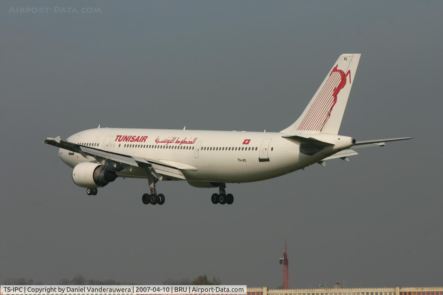 TS-IPC, 1988 Airbus A300B4-605R C/N 505, arrival of flight TU788 on rwy 25L