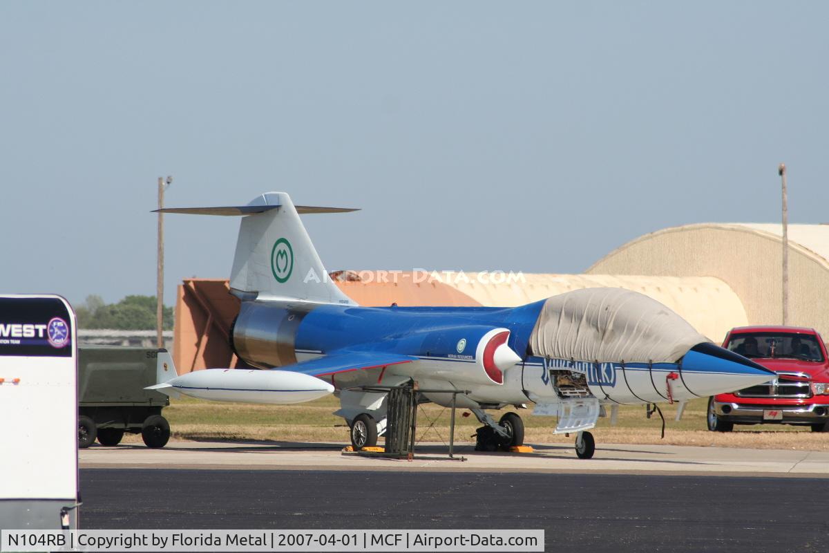 N104RB, 1962 Lockheed CF-104D Starfighter C/N 583A-5302, F-104